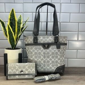 Coach Hampton Signature Tote set in gray and silver